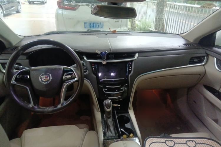 Used Cadillac XTS 2014 28T Comfort Version Center Console