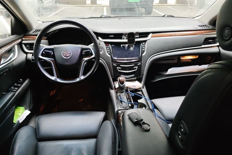 Used Cadillac XTS 2014 28T Luxury Model Center Console
