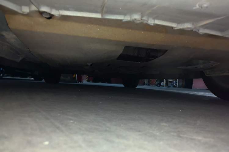Used Cadillac XTS 2014 28T Comfort Version Chassis Front