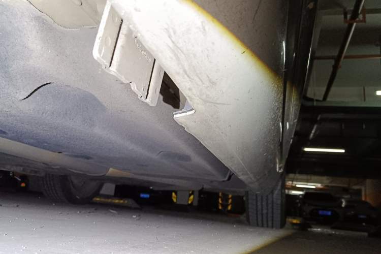 Used Cadillac XTS 2014 28T Comfort Version Chassis Front Left