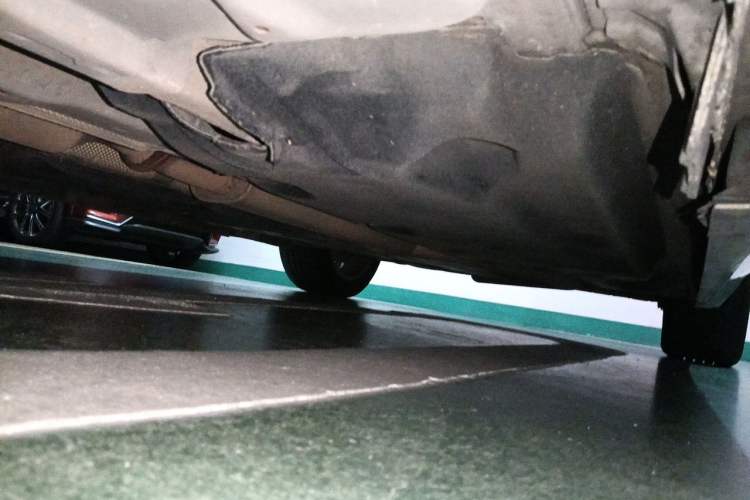 Used Cadillac XTS 2014 28T Comfort Version Chassis Front Left