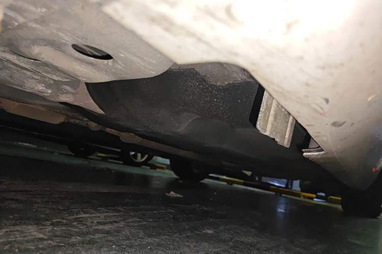Used Cadillac XTS 2014 28T Comfort Version Chassis Front Left