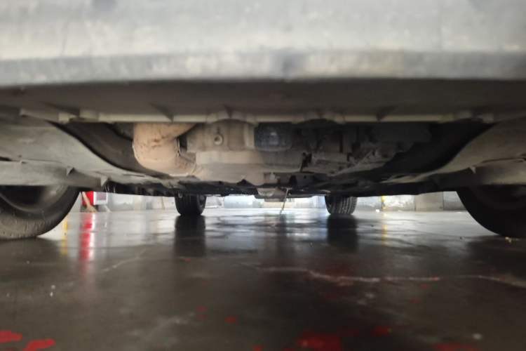 Used Cadillac XTS 2014 28T Comfort Version Chassis Front