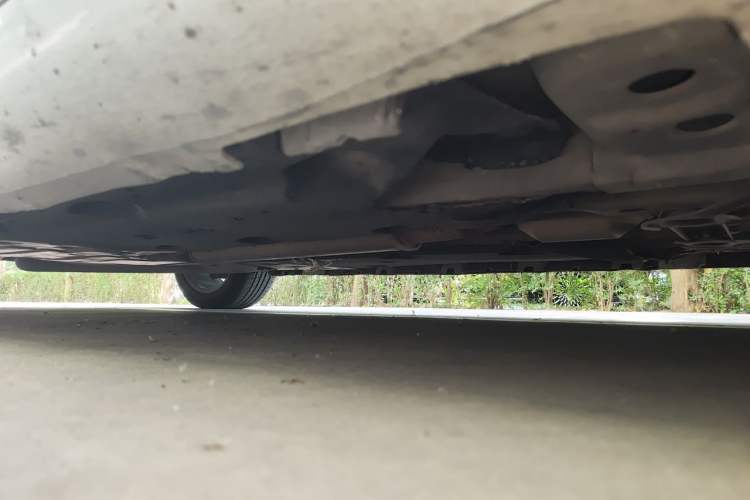 Used Cadillac XTS 2014 28T Luxury Model Chassis Front Right