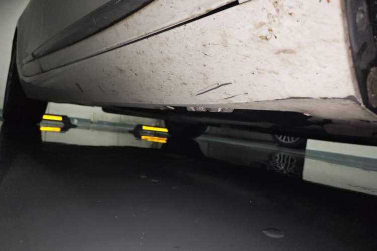 Used Cadillac XTS 2014 28T Comfort Version Chassis Front Right