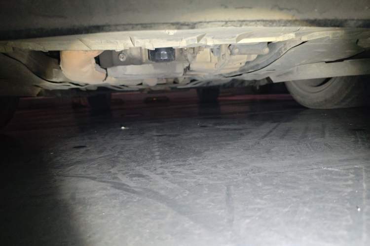 Used Cadillac XTS 2014 28T Comfort Version Chassis Front