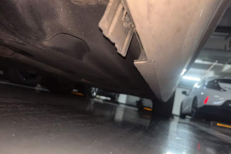 Used Cadillac XTS 2014 28T Comfort Version Chassis Rear Left