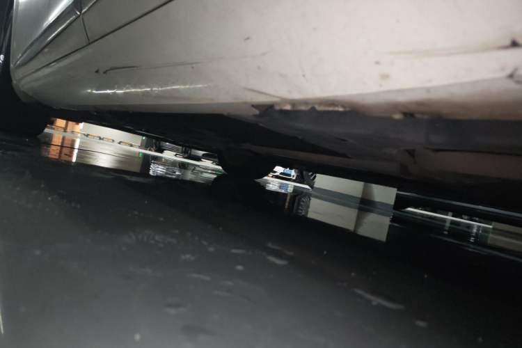 Used Cadillac XTS 2014 28T Comfort Version Chassis Rear Left