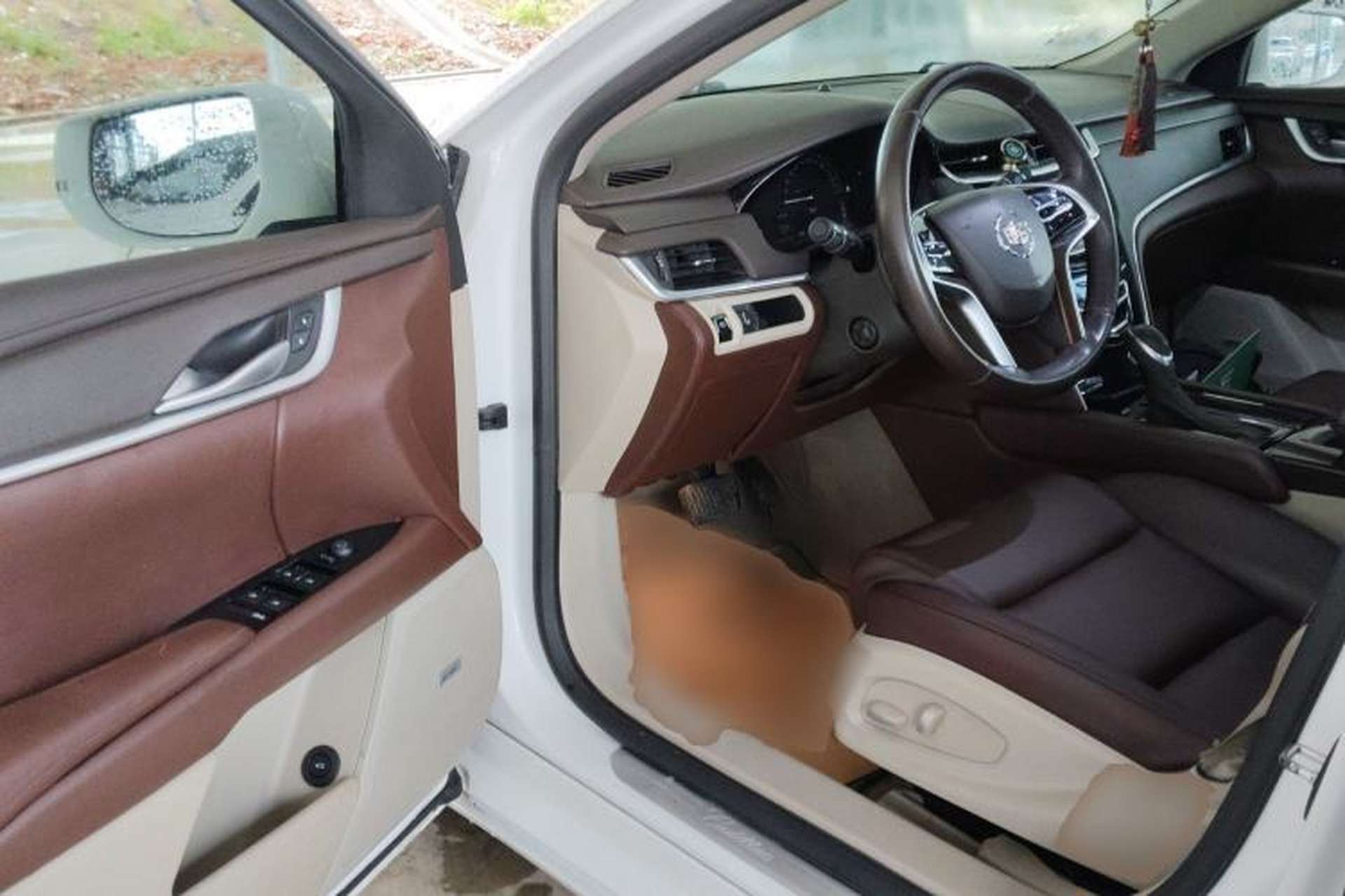 Used Cadillac XTS 2014 28T Comfort Version Driver Seat