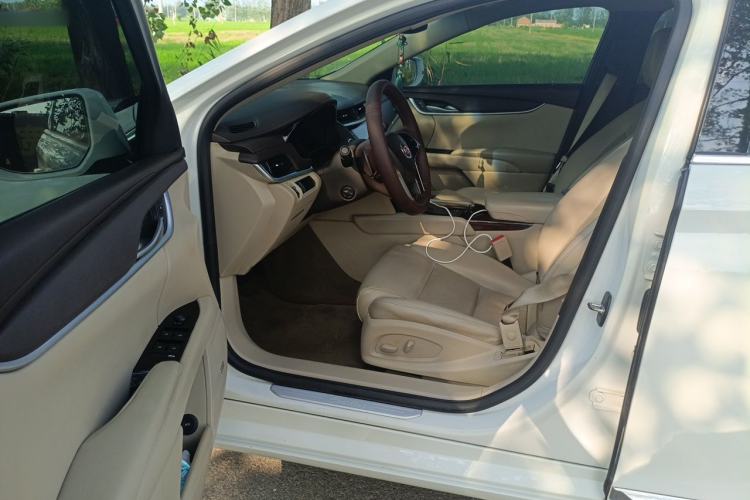 Used Cadillac XTS 2014 28T Comfort Version Driver Seat