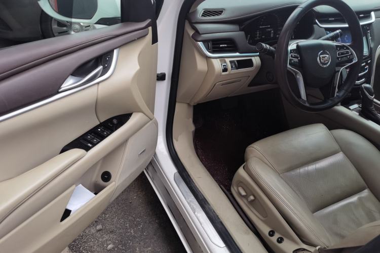 Used Cadillac XTS 2014 28T Comfort Version Driver Seat