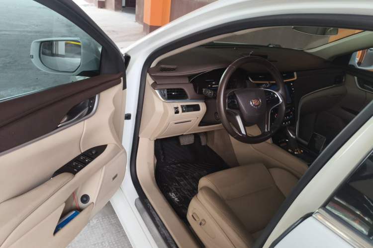 Used Cadillac XTS 2014 28T Comfort Version Driver Seat