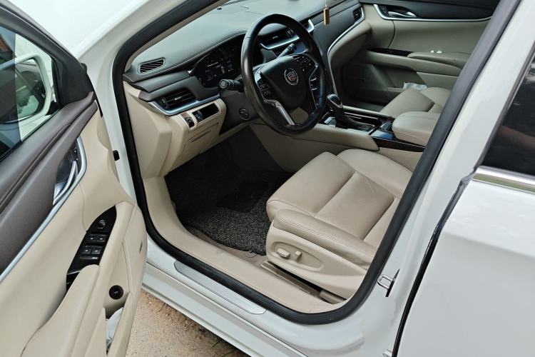 Used Cadillac XTS 2014 28T Comfort Version Driver Seat