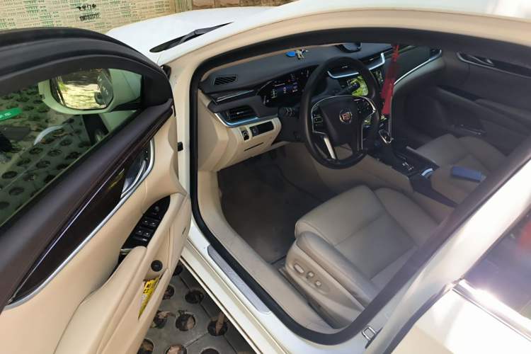 Used Cadillac XTS 2014 28T Elite Edition Driver Seat