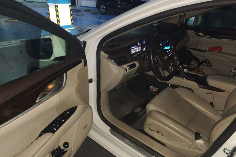 Used Cadillac XTS 2014 28T Elite Edition Driver Seat