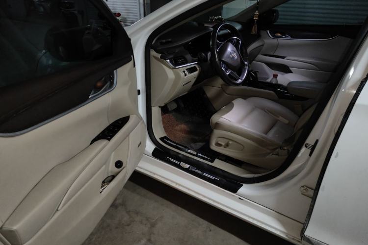 Used Cadillac XTS 2014 28T Comfort Version Driver Seat