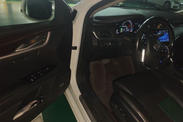 Used Cadillac XTS 2014 28T Luxury Model Driver Seat
