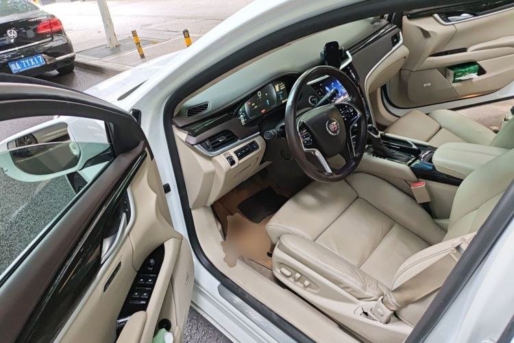 Used Cadillac XTS 2014 28T Platinum Edition Driver Seat