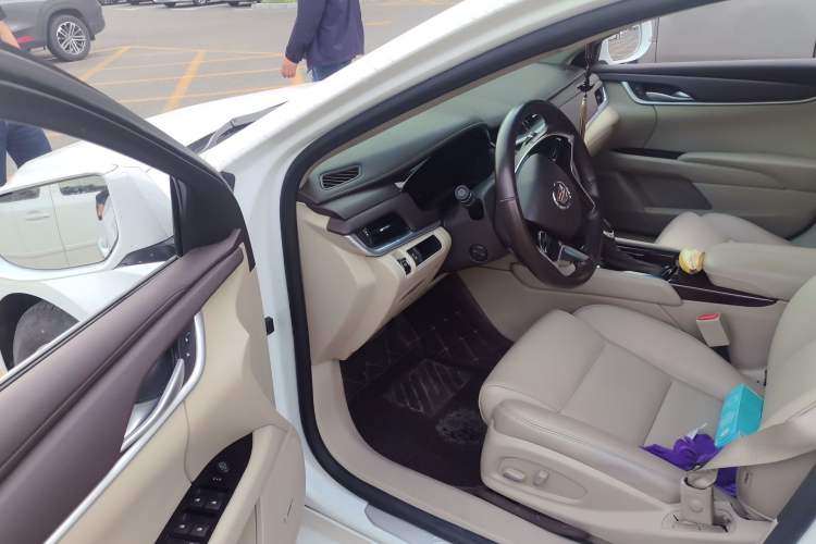 Used Cadillac XTS 2014 28T Comfort Version Driver Seat