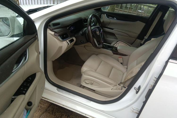 Used Cadillac XTS 2014 28T Comfort Version Driver Seat