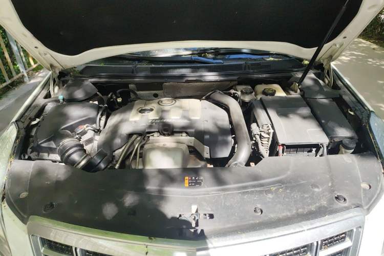 Used Cadillac XTS 2014 28T Luxury Model Engine Bay