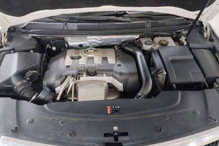 Used Cadillac XTS 2014 28T Comfort Version Engine Bay