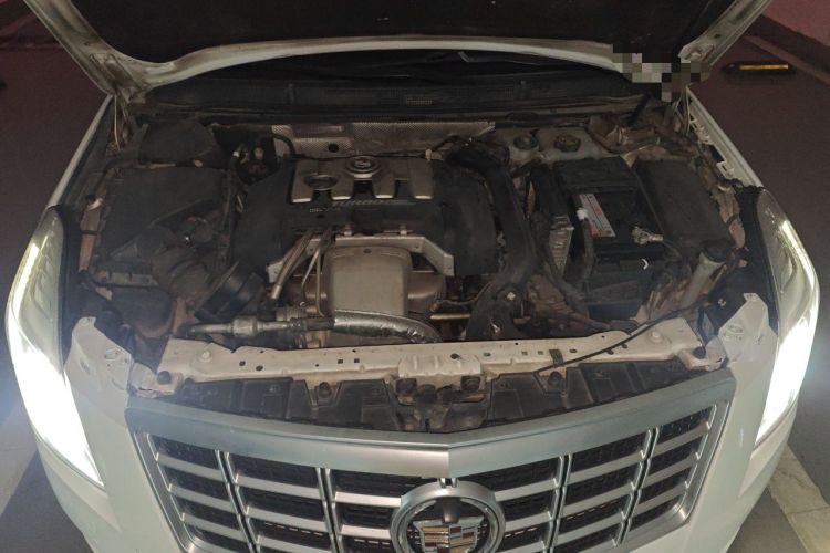 Used Cadillac XTS 2014 28T Elite Edition Engine Bay