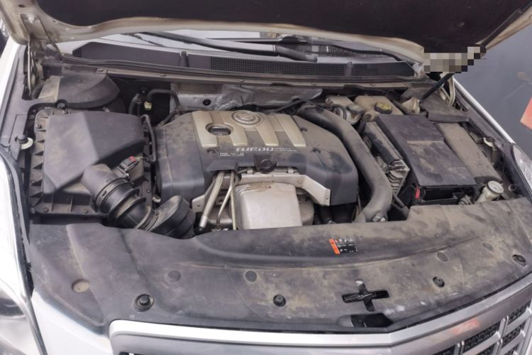 Used Cadillac XTS 2014 28T Comfort Version Engine Bay