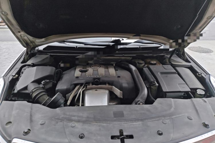 Used Cadillac XTS 2014 28T Comfort Version Engine Bay