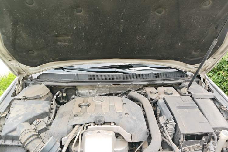 Used Cadillac XTS 2014 28T Comfort Version Engine Bay