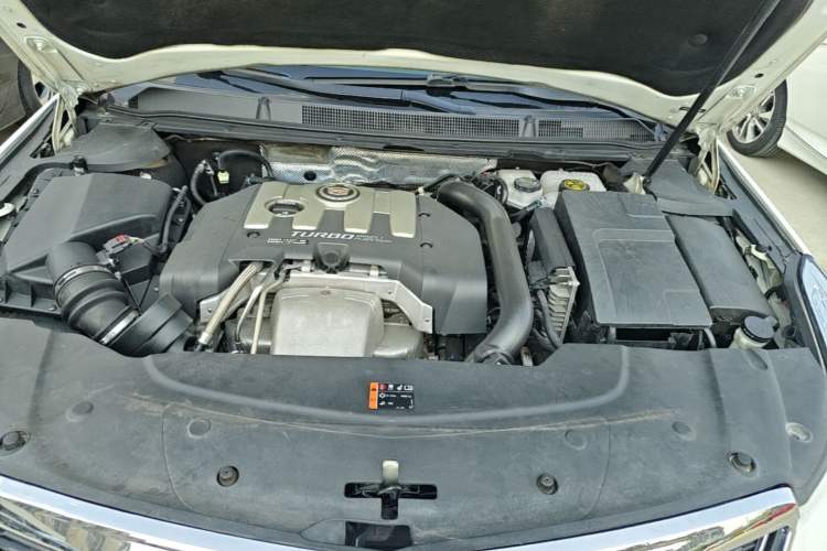 Used Cadillac XTS 2014 28T Comfort Version Engine Bay