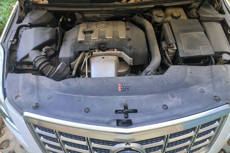 Used Cadillac XTS 2014 28T Elite Edition Engine Bay
