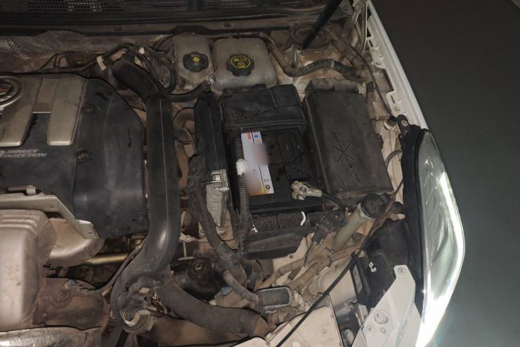 Used Cadillac XTS 2014 28T Elite Edition Engine Bay Left
