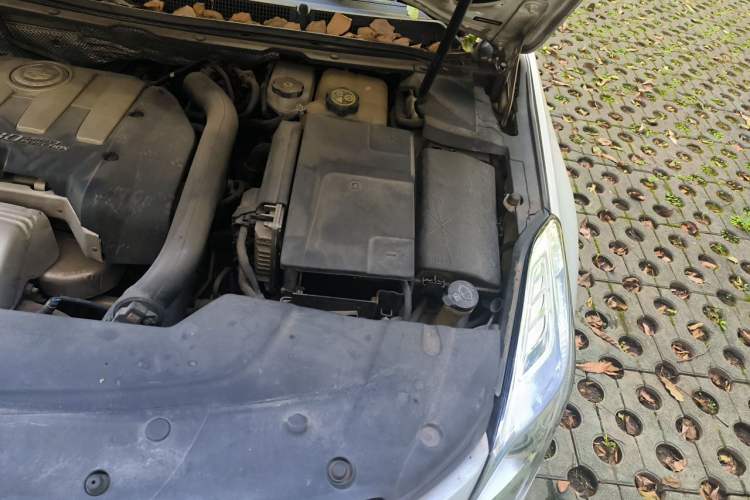 Used Cadillac XTS 2014 28T Elite Edition Engine Bay Left