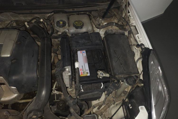 Used Cadillac XTS 2014 28T Elite Edition Engine Bay Left