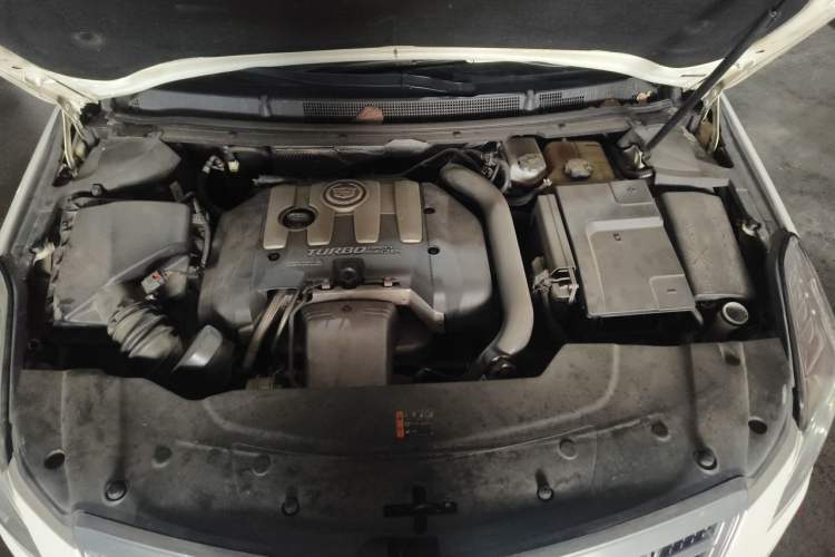 Used Cadillac XTS 2014 28T Comfort Version Engine Bay