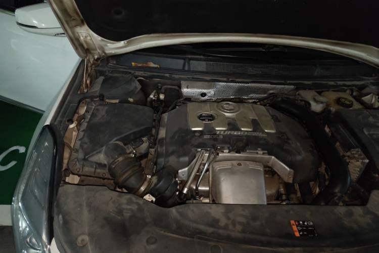 Used Cadillac XTS 2014 28T Luxury Model Engine Bay Right