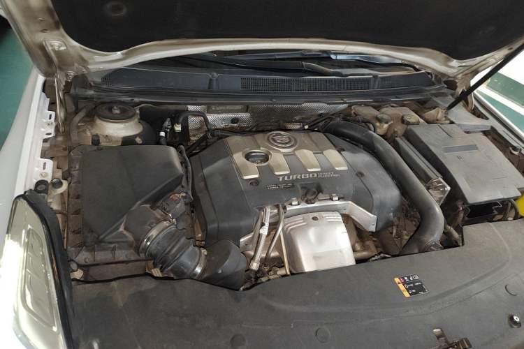 Used Cadillac XTS 2014 28T Comfort Version Engine Bay Right