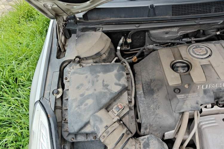Used Cadillac XTS 2014 28T Comfort Version Engine Bay Right