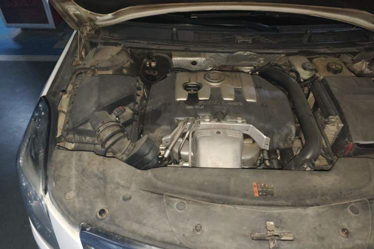 Used Cadillac XTS 2014 28T Elite Edition Engine Bay Right