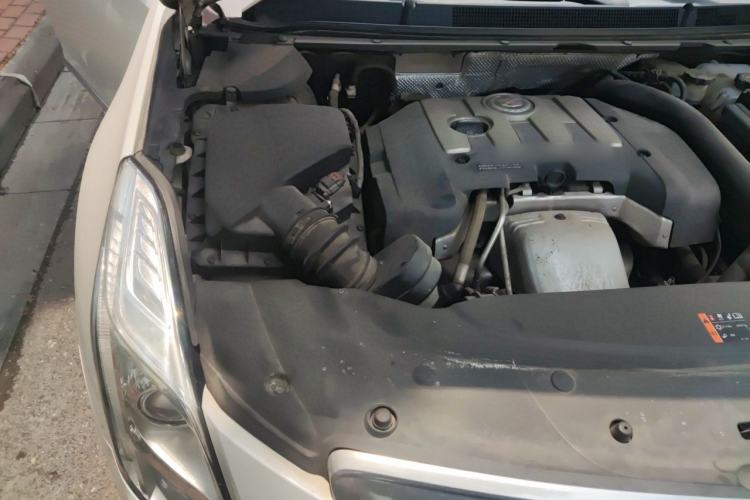 Used Cadillac XTS 2014 28T Luxury Model Engine Bay Right