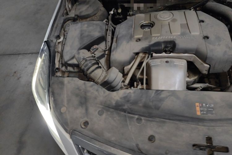 Used Cadillac XTS 2014 28T Comfort Version Engine Bay Right