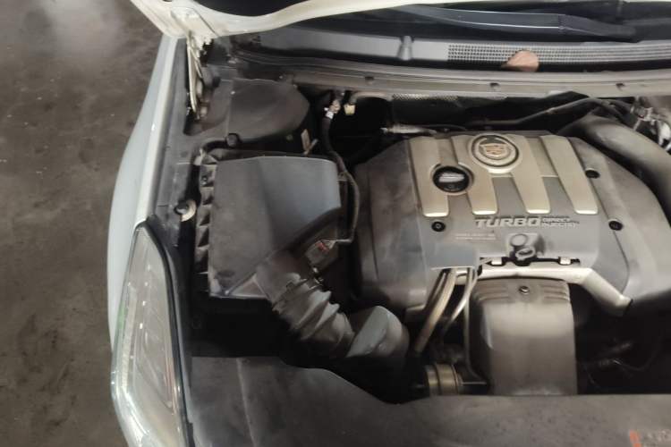 Used Cadillac XTS 2014 28T Comfort Version Engine Bay Right