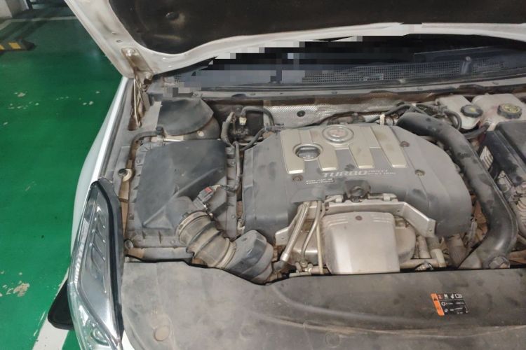 Used Cadillac XTS 2014 28T Luxury Model Engine Bay Right