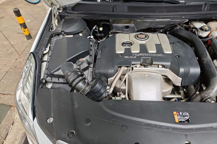Used Cadillac XTS 2014 28T Platinum Edition Engine Bay Right