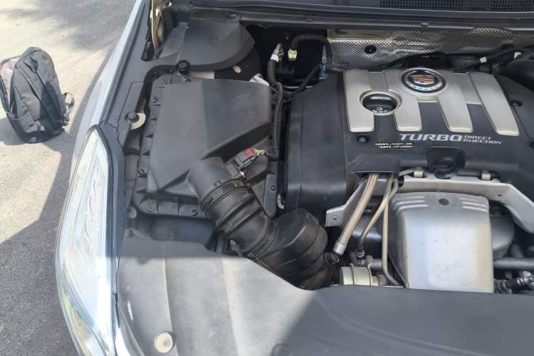 Used Cadillac XTS 2014 28T Platinum Edition Engine Bay Right