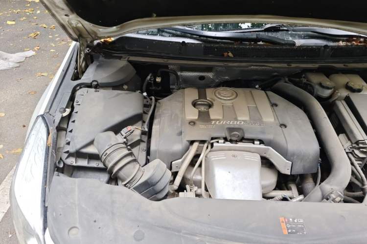 Used Cadillac XTS 2014 28T Luxury Model Engine Bay Right