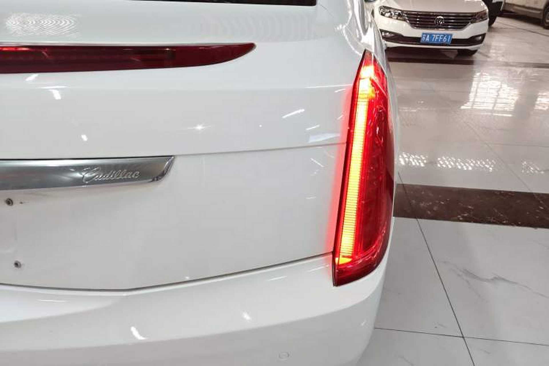 Used Cadillac XTS 2014 28T Comfort Version Exterior 3