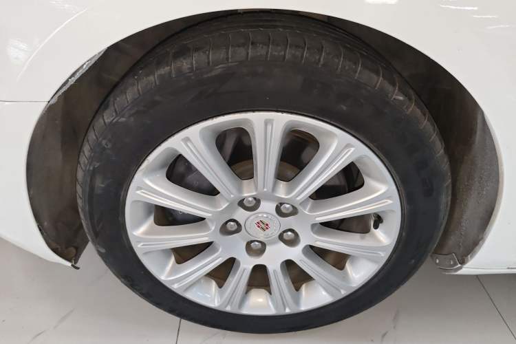 Used Cadillac XTS 2014 28T Comfort Version Exterior 4