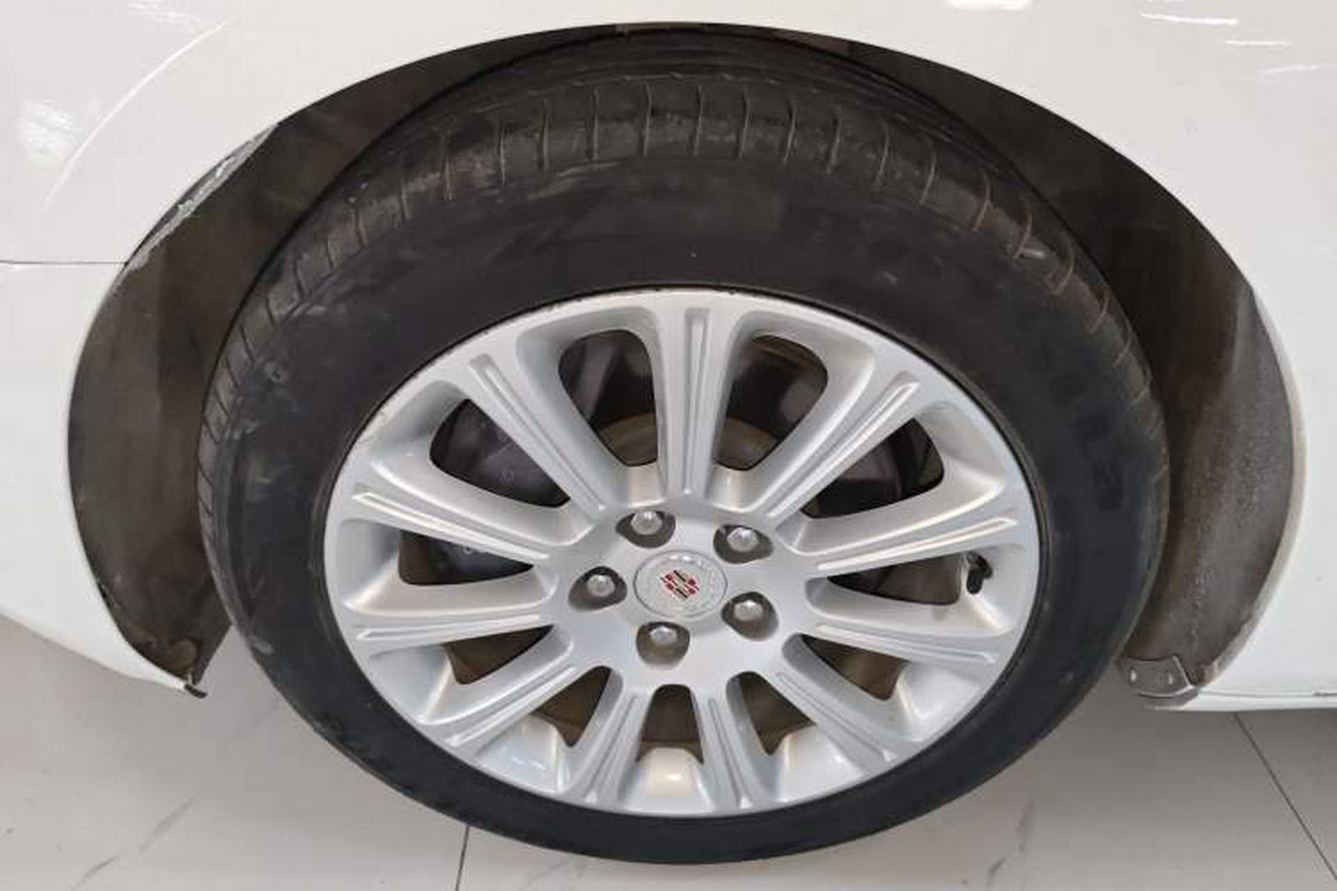 Used Cadillac XTS 2014 28T Comfort Version Exterior 4